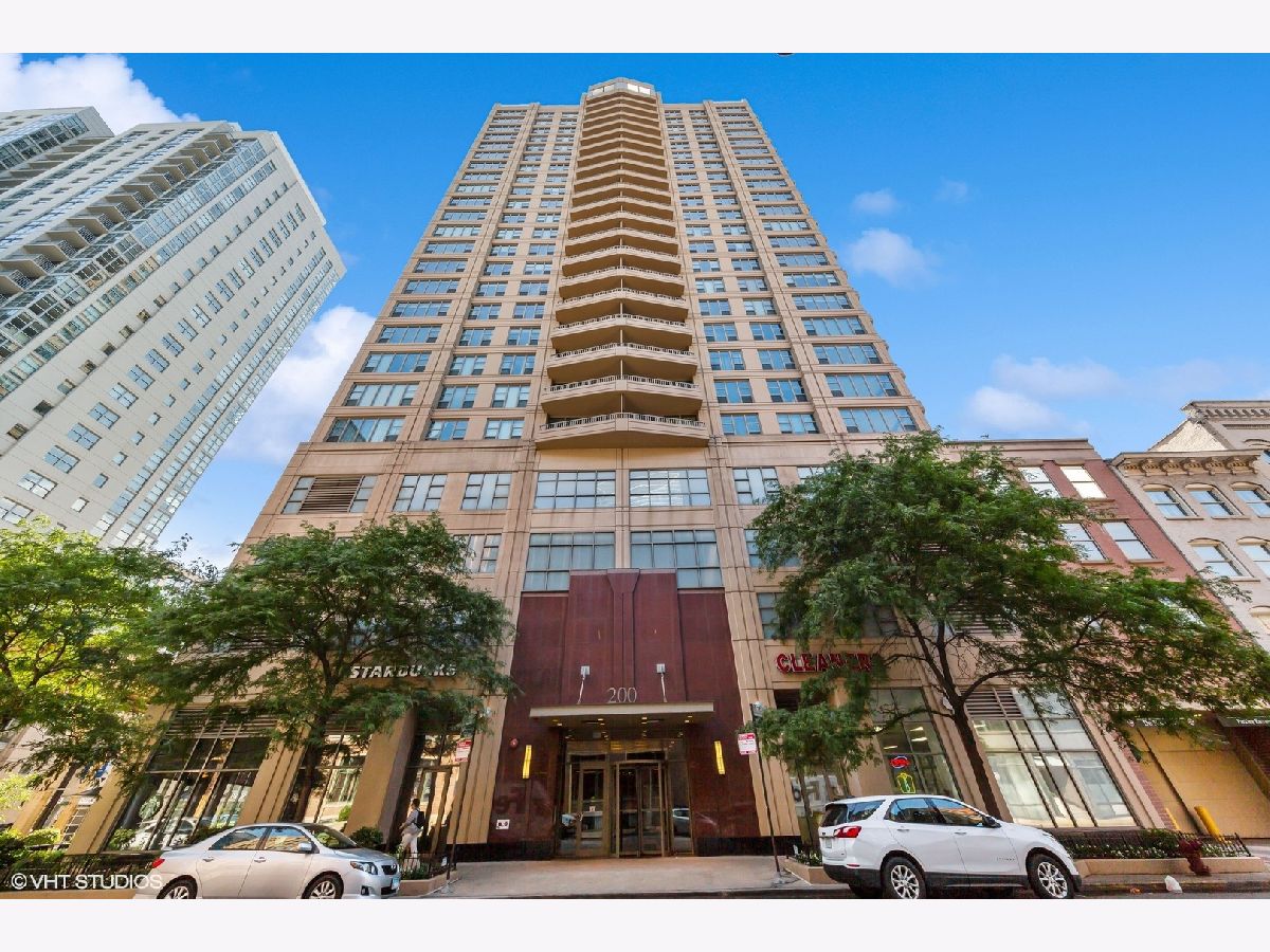 Condominiums Sold Jefferson Tower Chicago Illinois, 200 Jefferson