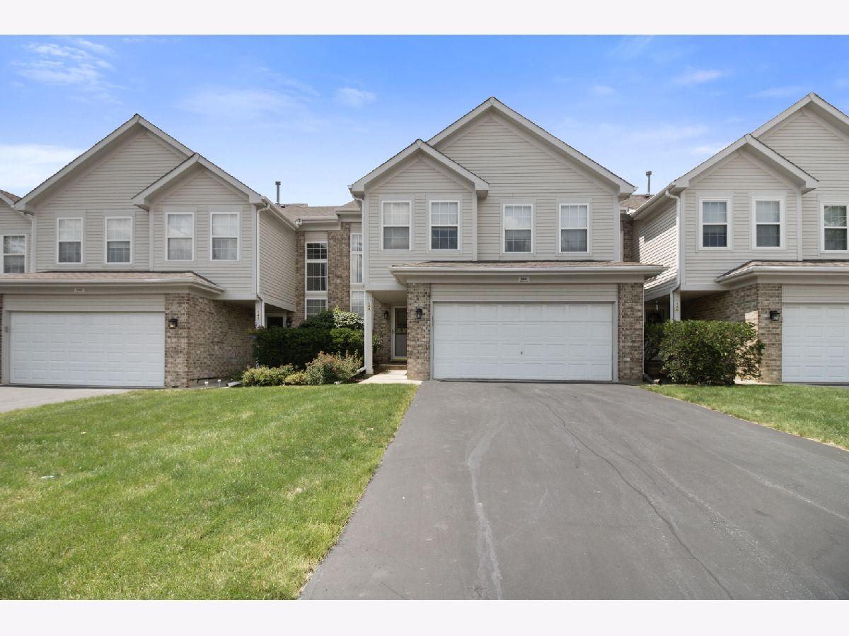 Townhomes & Condos Rented Pembroke Estates Roselle Illinois, 144 Sussex