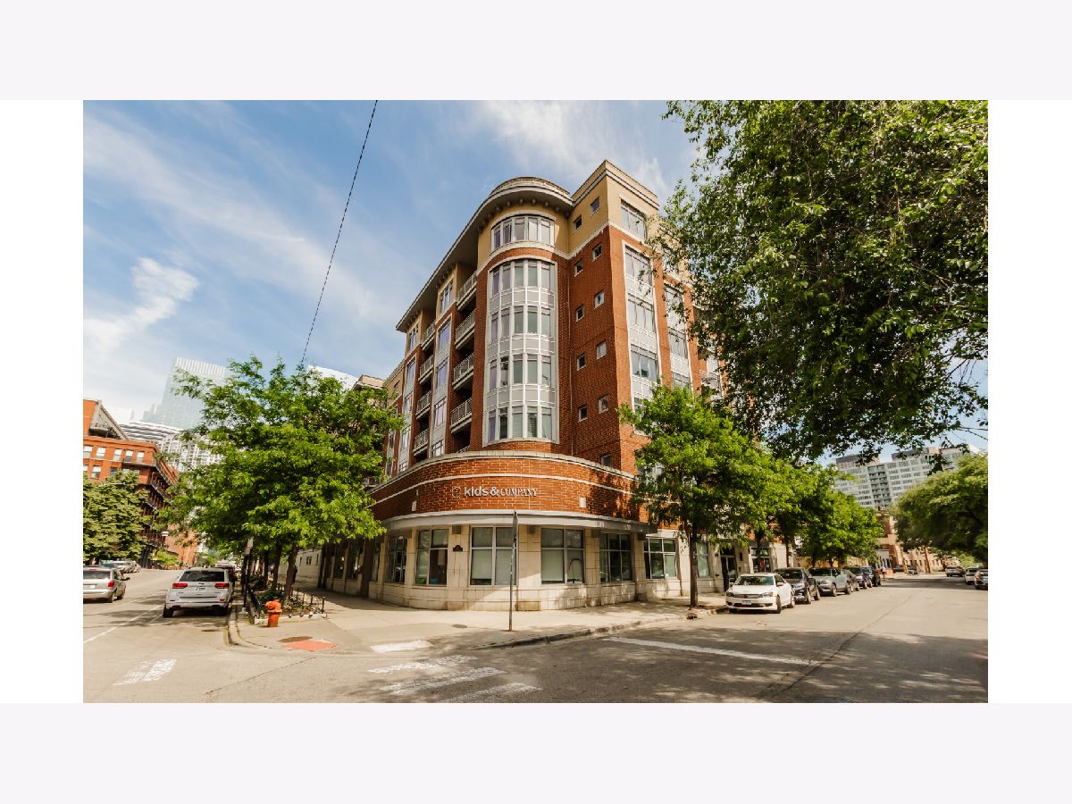 Condominiums Sold Fulton Place Chicago Illinois, 657 Fulton