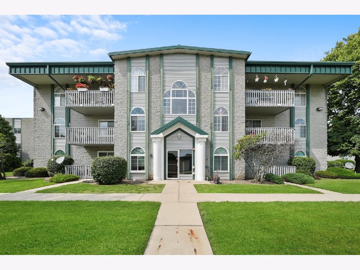 Condominiums Sold Heritage Terrace Joliet Illinois, 2891 Heritage