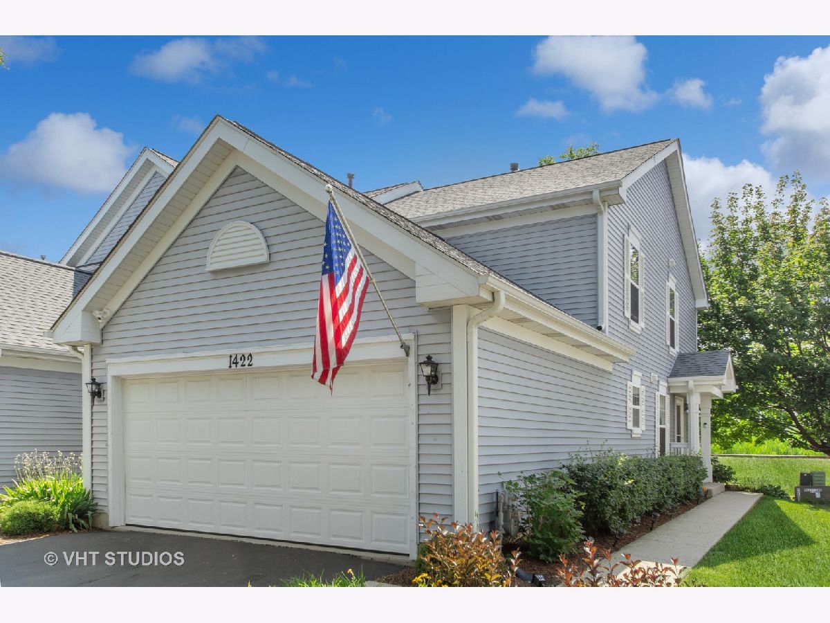 Townhomes Sold Insignia Ridge Mundelein Illinois, 1422 Wesley