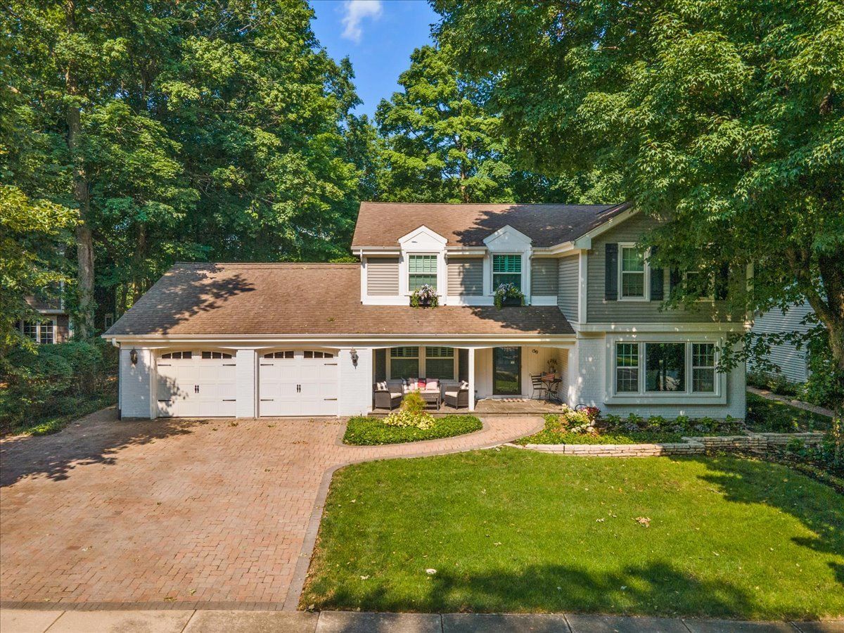 Homes & Townhomes Sold Cress Creek Commons Naperville Illinois, 1319 Heatherton