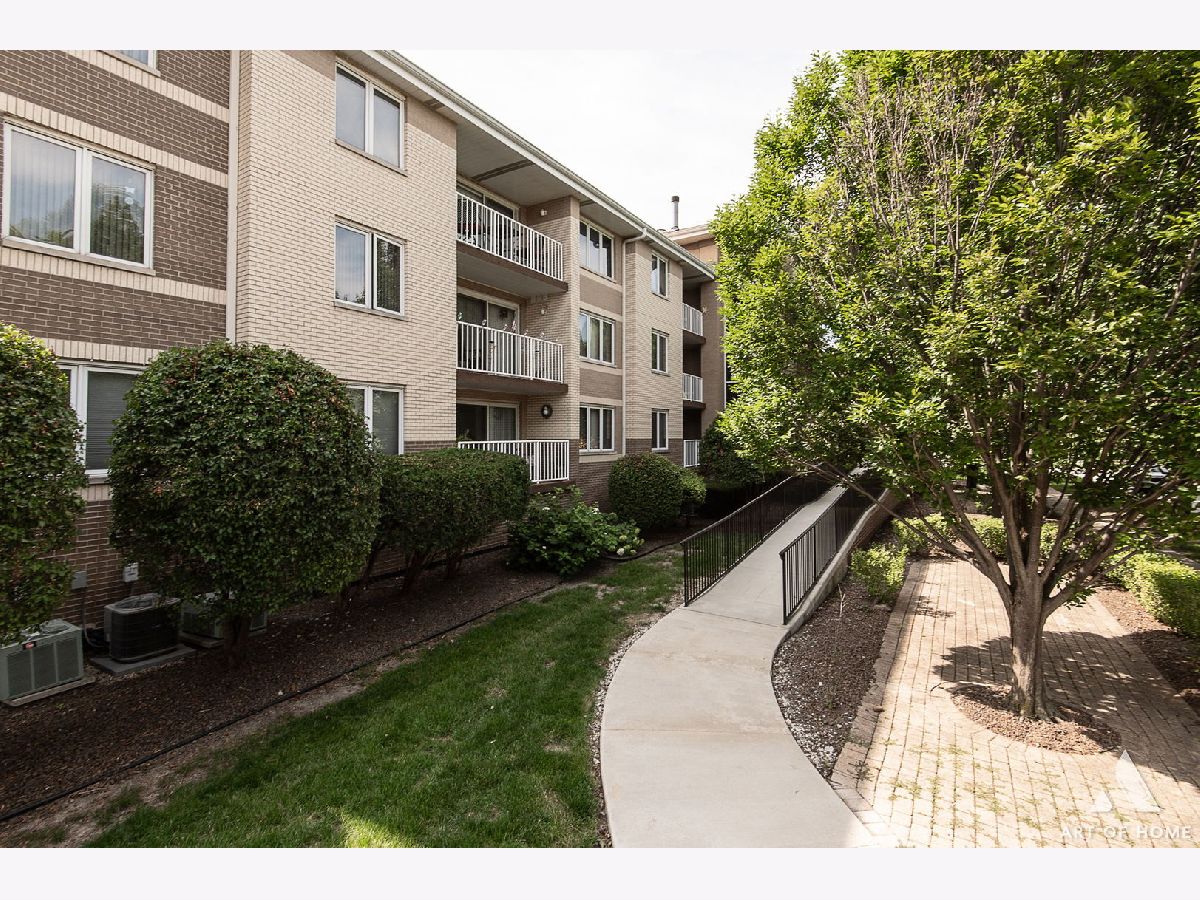 Condominiums Sold Eagle Ridge Condominiums Oak Lawn Illinois, 10700 Washington