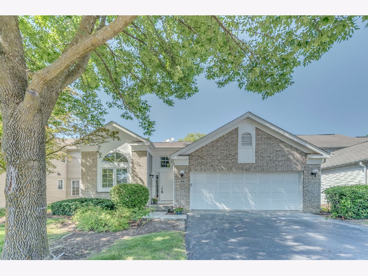 Condominiums & Homes Sold Manchester Green Buffalo Grove Illinois, 93 Manchester