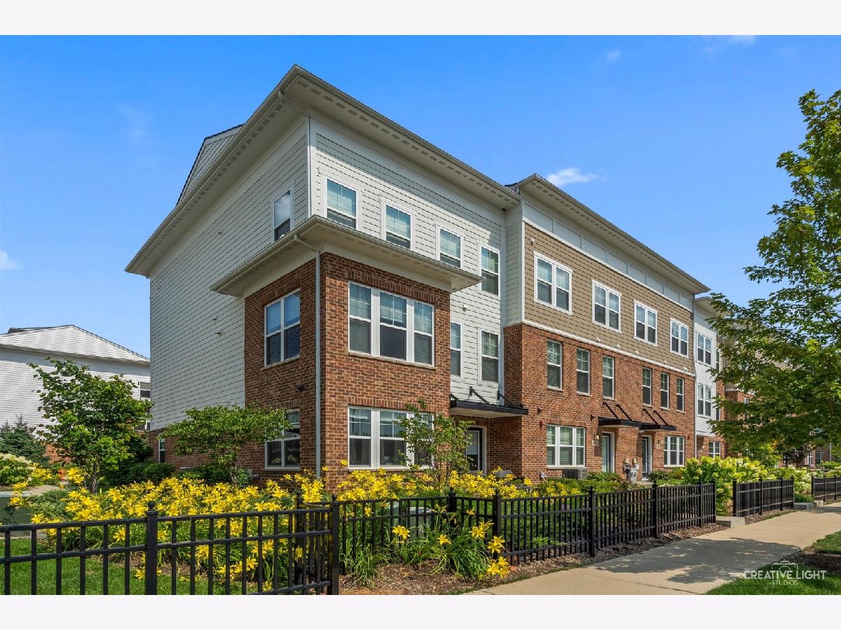 Condos & Townhomes Sold Uptown At Seven Bridges Woodridge Illinois, 6395 Double Eagle