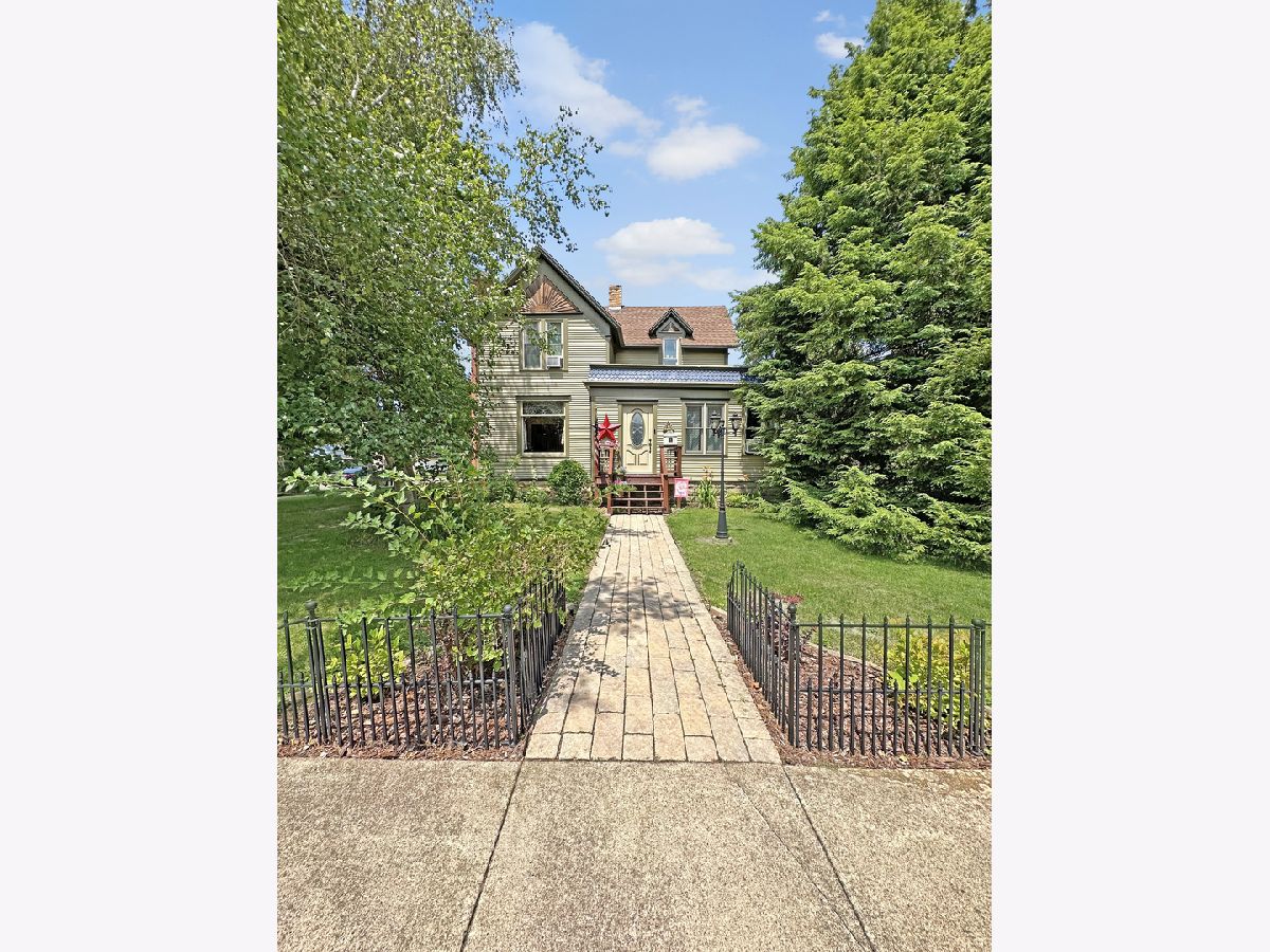  Sold Stockton Illinois, 303 Front