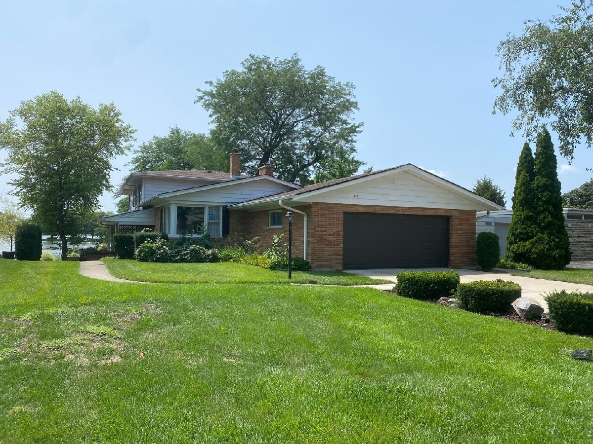 Homes Sold Lake Briarwood Arlington Heights Illinois, 2802 Briarwood