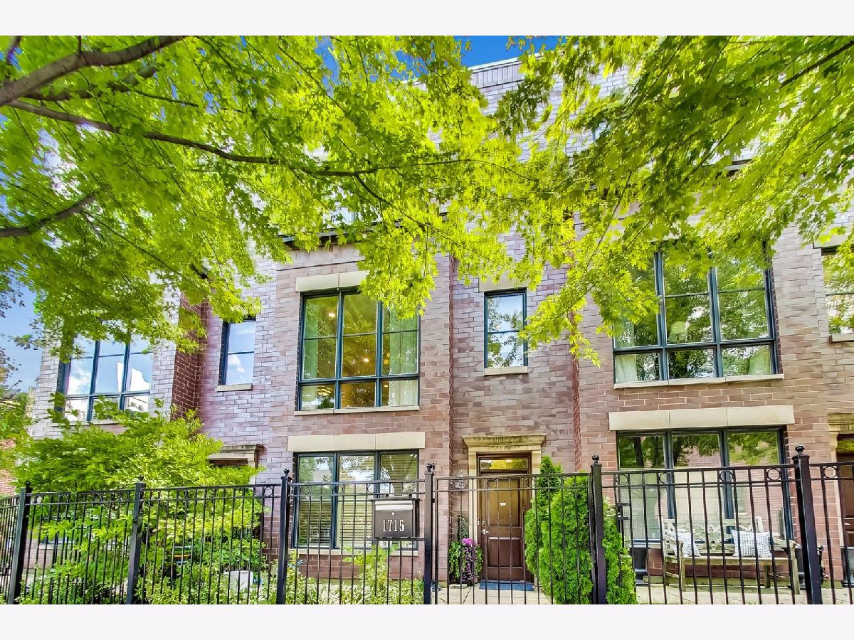 Townhomes & Homes Sold Hartland Park Chicago Illinois, 1715 Schubert