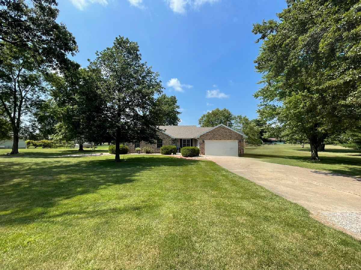  Sold White Heath Illinois, 2140 1275 East