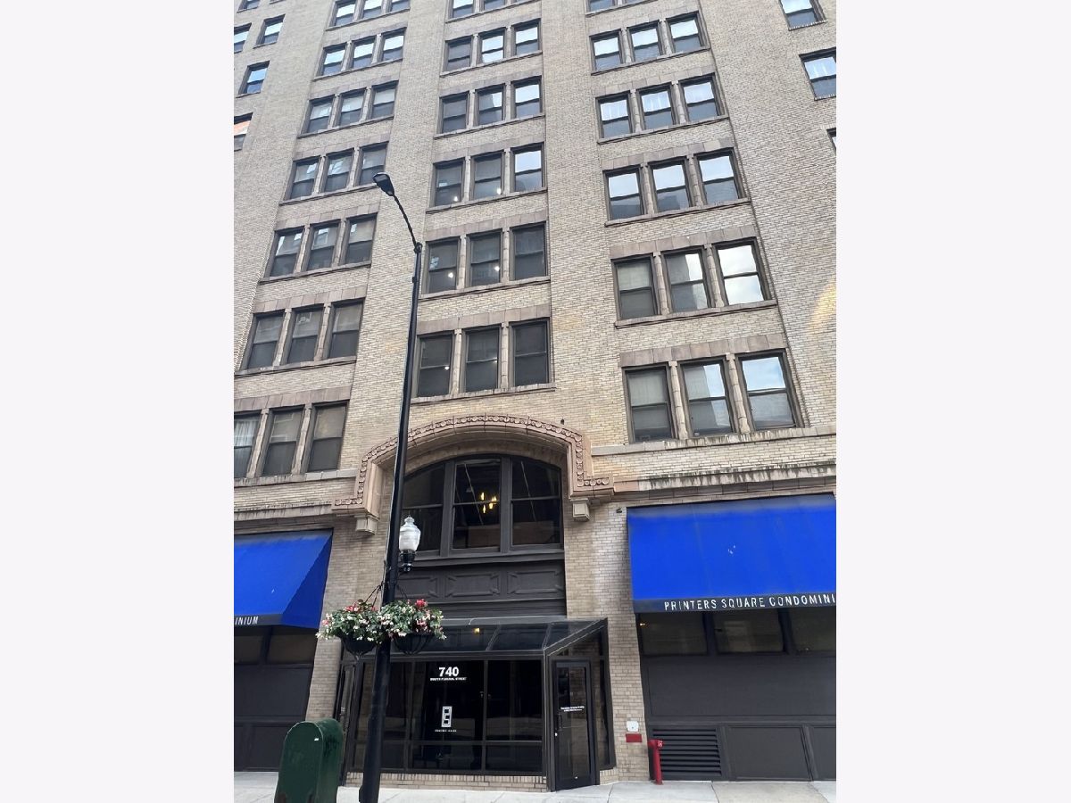 Condominiums Rented Printers Square Chicago Illinois, 740 Federal