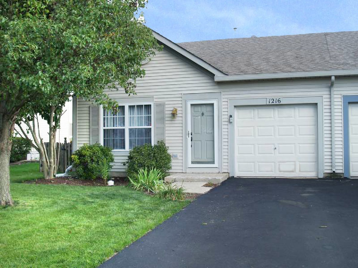Homes & Townhomes Rented Lakewood Trails Minooka Illinois, 1216 Burns