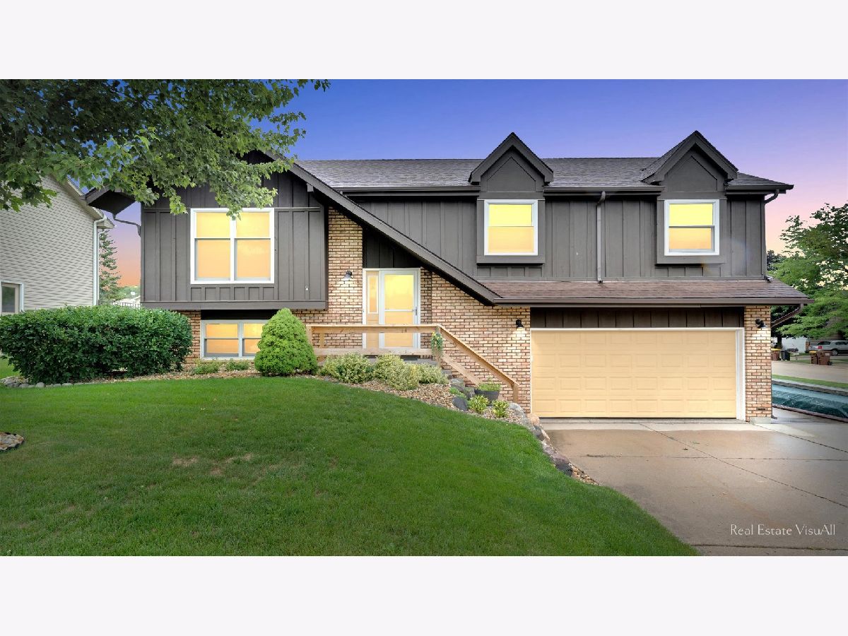 Homes & Townhomes Sold Bakleys Huntley Illinois, 10618 Michael