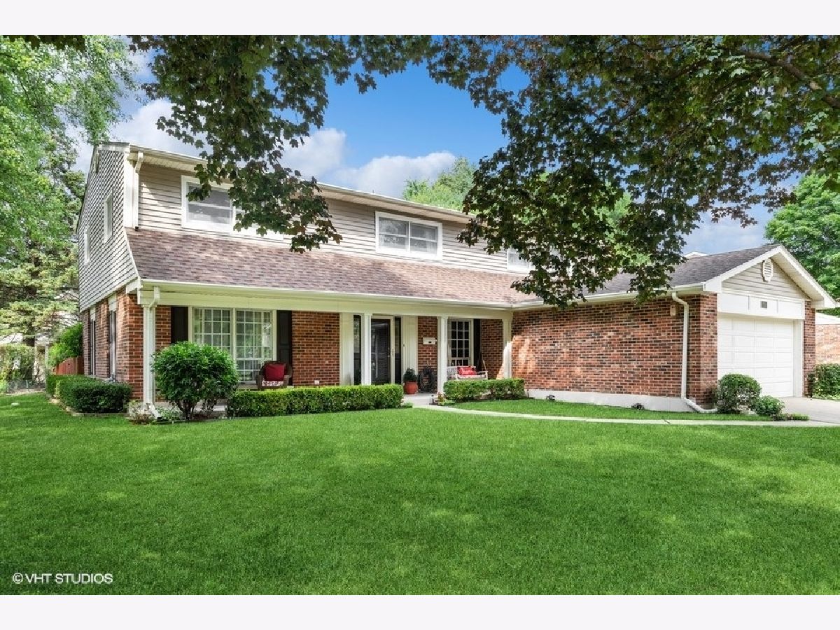 Homes & Condos & Townhomes Sold Surrey Ridge Arlington Heights Illinois, 710 Noyes