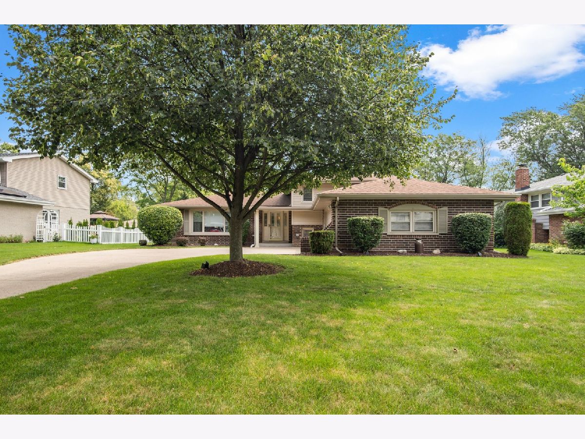 Homes Sold Knottingham Downers Grove Illinois, 7621 Rohrer