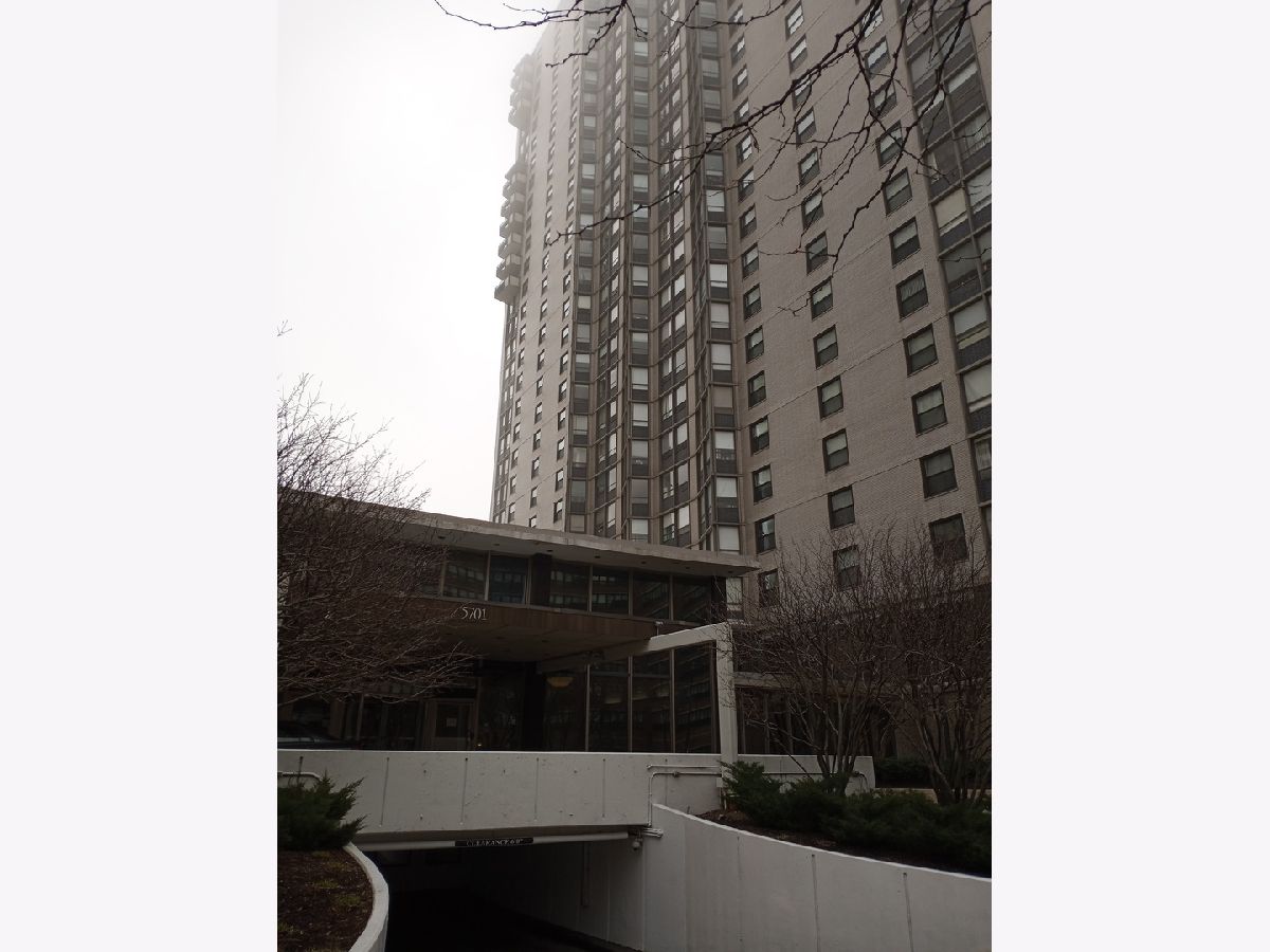 Condominiums Sold Hollywood Towers Chicago Illinois, 5701 Sheridan