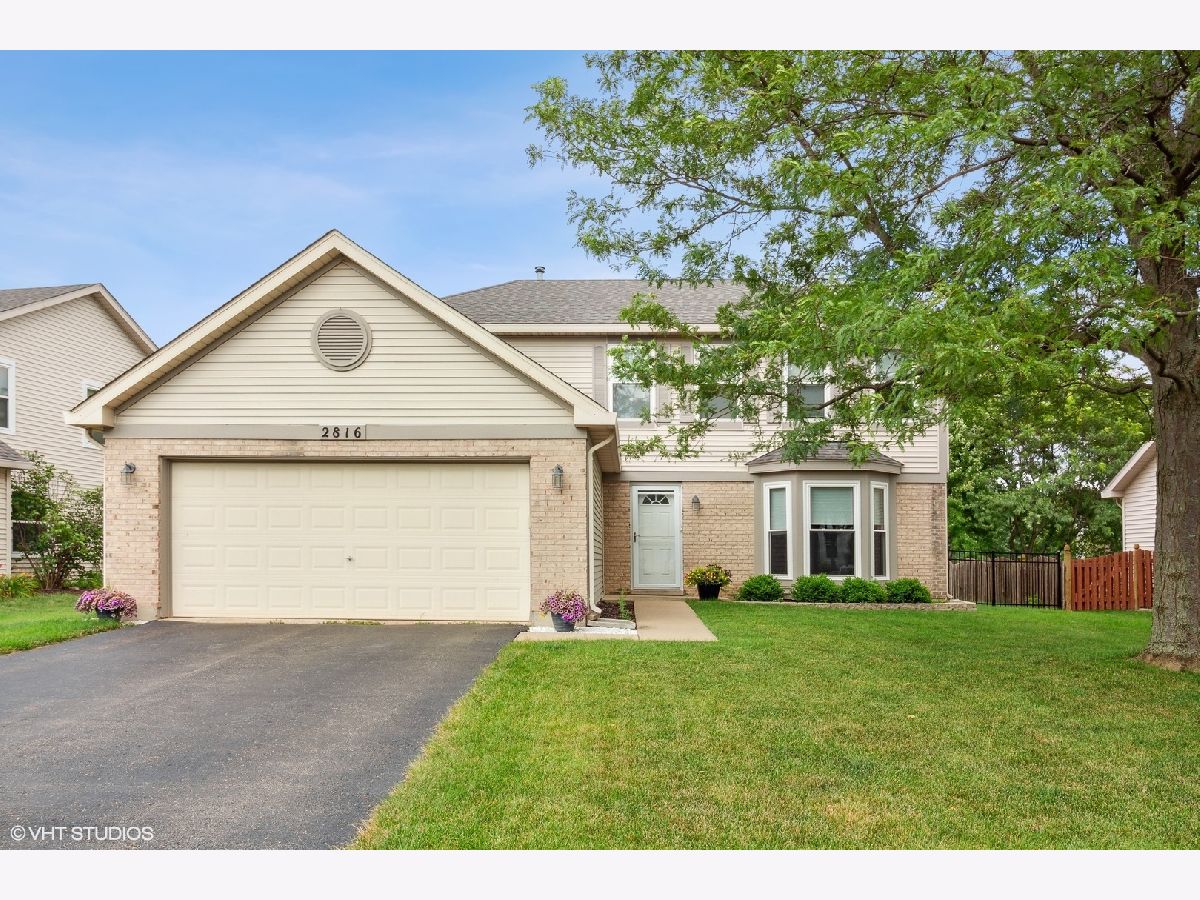 Homes & Townhomes & Condos Rented Lakewood Valley Aurora Illinois, 2816 Yosemite