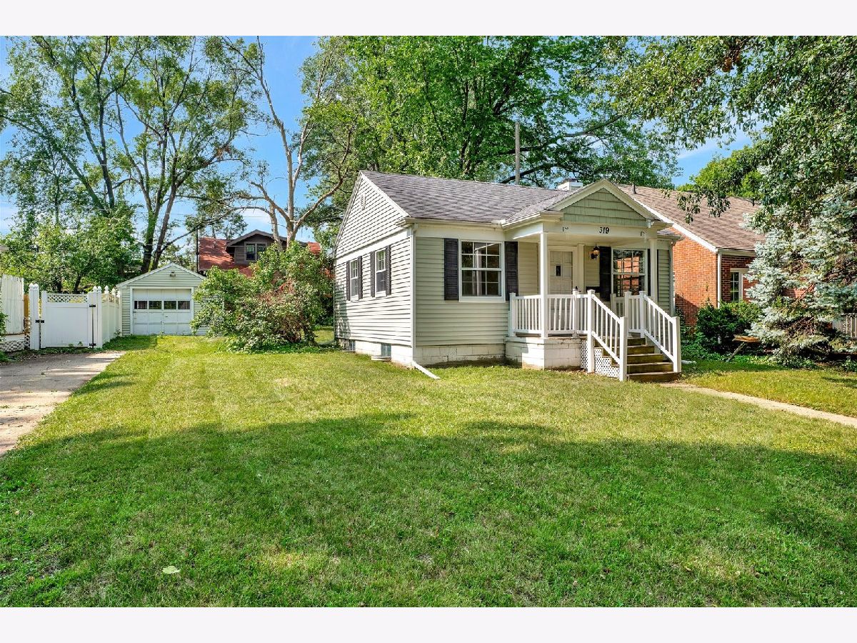 Homes & Condos & Townhomes Sold Miles Ridge Champaign Illinois, 319 Royal