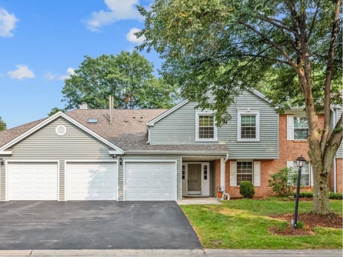 Condos & Townhomes Sold Highlake Winfield Illinois, 0N021 Windermere