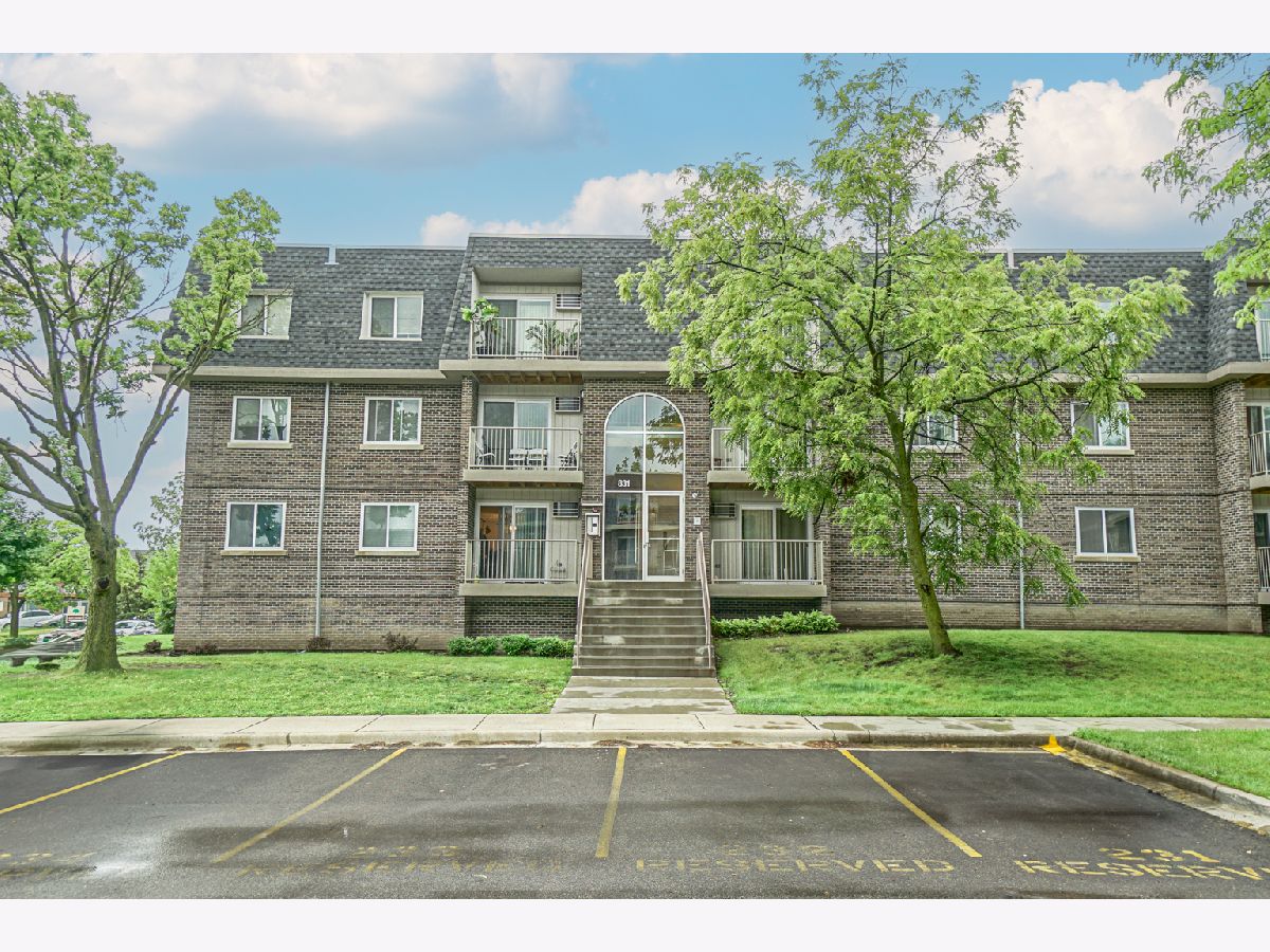 Condominiums Sold River Trails Prospect Heights Illinois, 831 Mcintosh