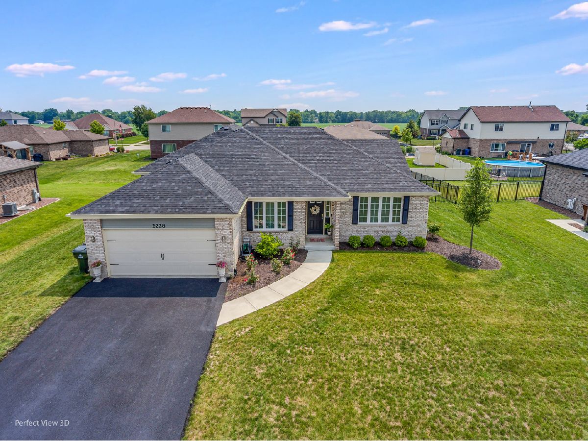 Homes & Condos & Townhomes Sold Sky Harbor New Lenox Illinois, 2228 Runway