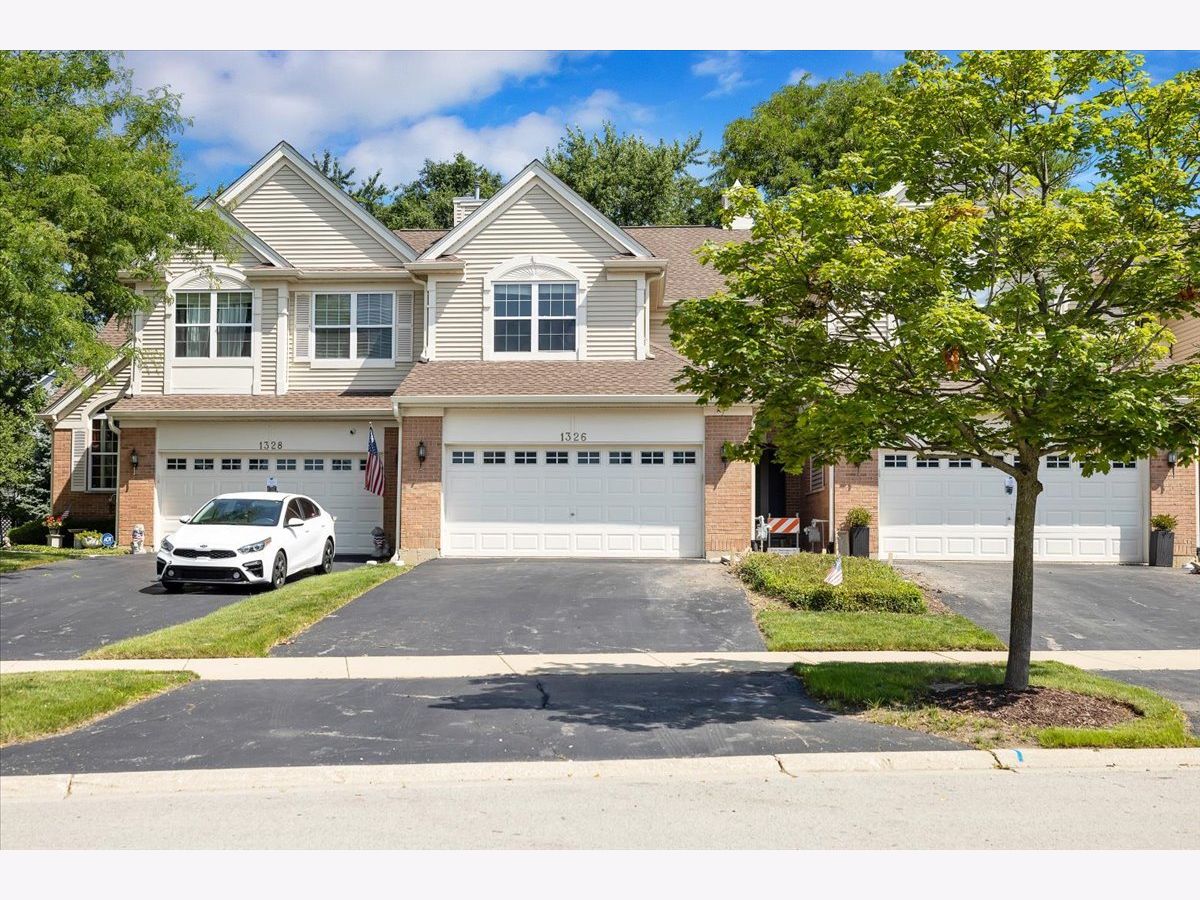 Townhomes Sold Timberline Bartlett Illinois, 1326 Tamarack