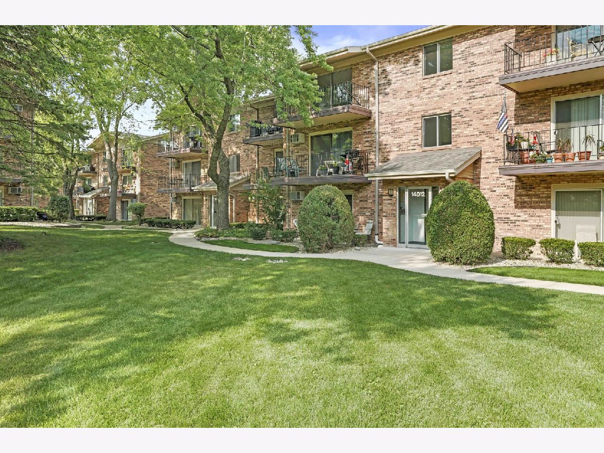 Condominiums Sold Waterbury Crestwood Illinois, 14012 Waterbury