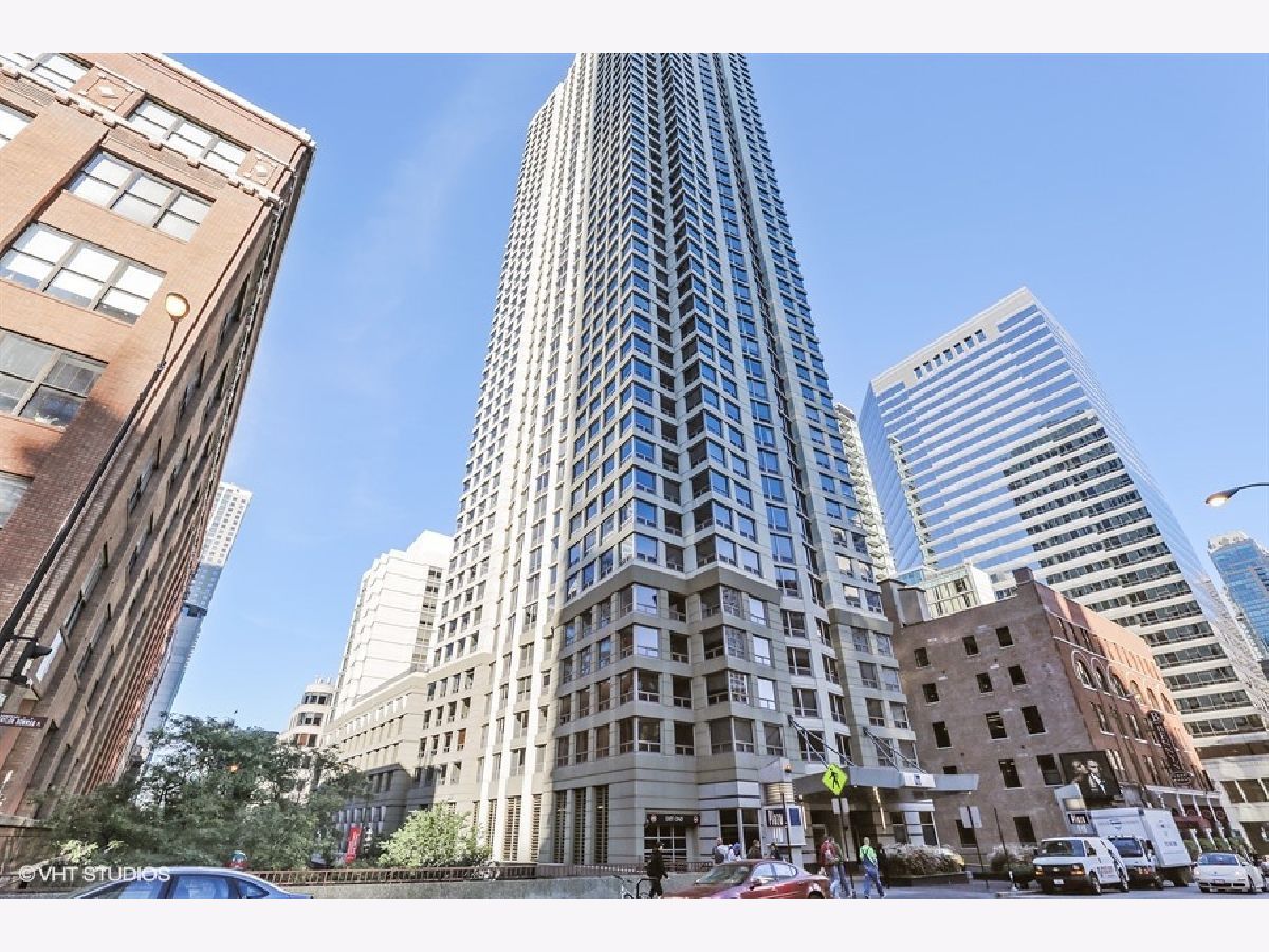 Condominiums Sold Plaza 440 Private Residences Chicago Illinois, 440 Wabash