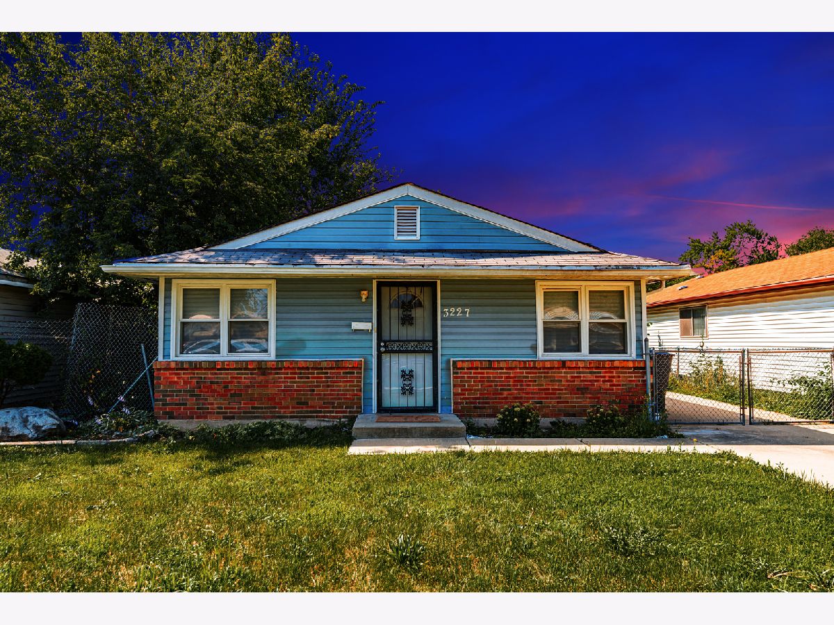  Rented Robbins Illinois, 3227 Nelson