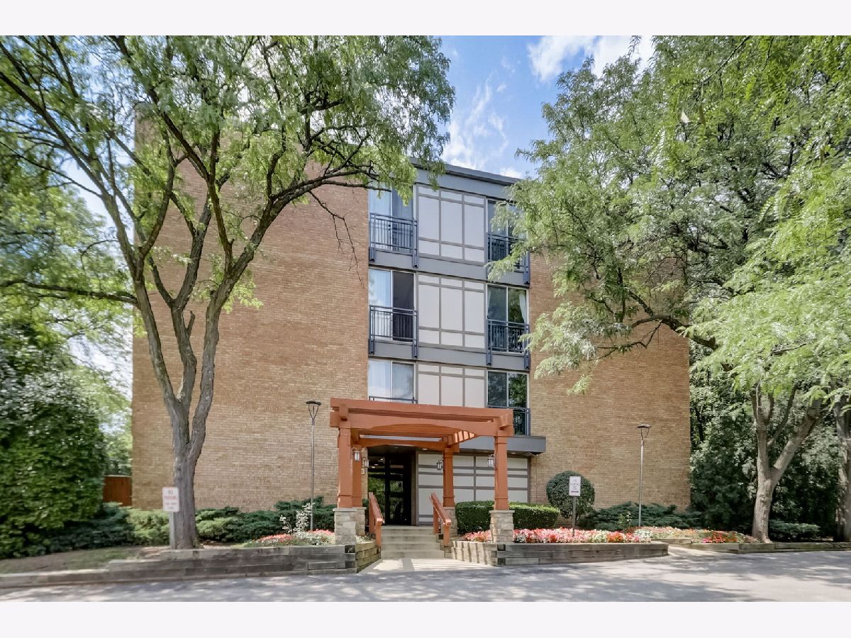 Four Lakes Lisle IL, Condos & Townhomes For Sale & For Rent Sadie