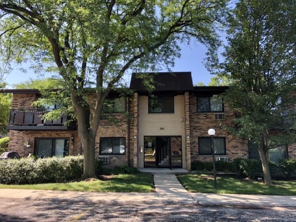 Condominiums Sold Windsor Woods Arlington Heights Illinois, 2624 Windsor
