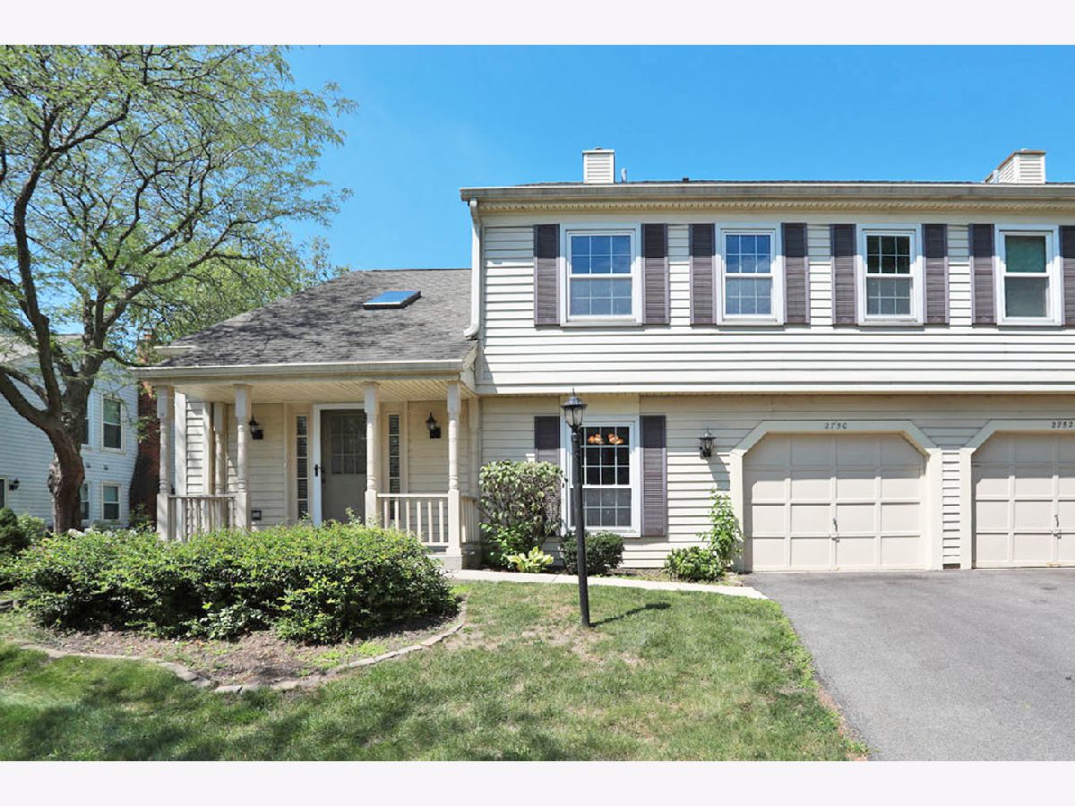 Townhomes & Condos Sold College Hill Schaumburg Illinois, 2750 College Hill