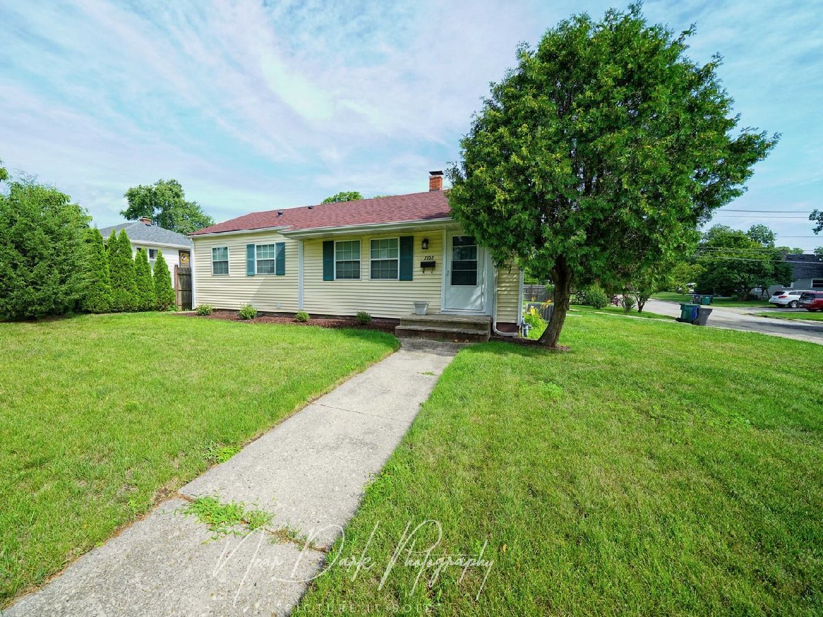 Homes Sold Drobnick Estates Waukegan Illinois, 2102 Pearsall