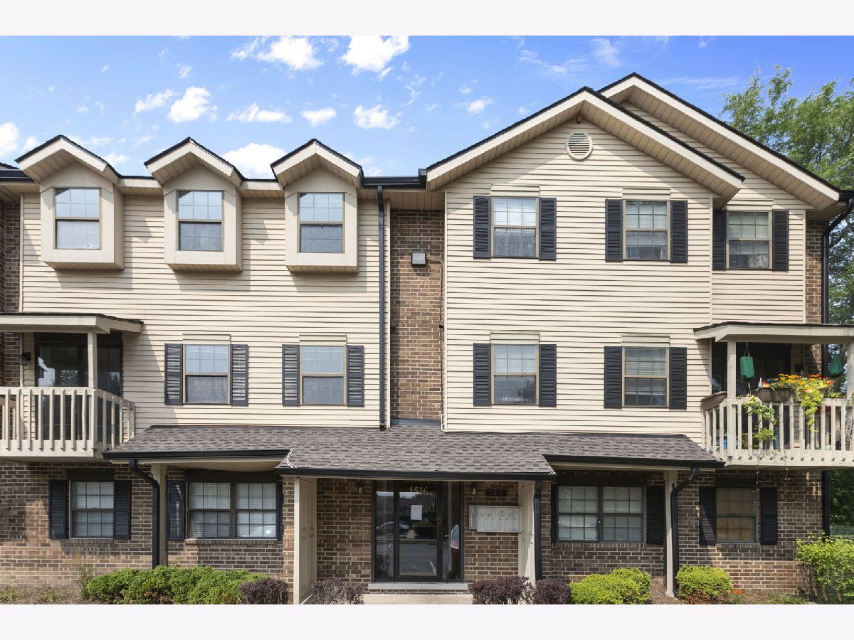 Condos & Townhomes Sold Jefferson West Naperville Illinois, 1516 Jefferson