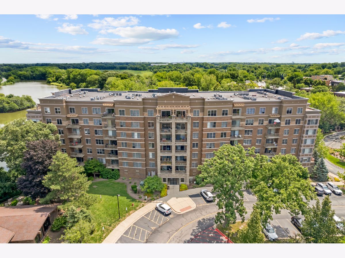 Condominiums Sold Medinah On The Lake Bloomingdale Illinois, 125 Lakeview