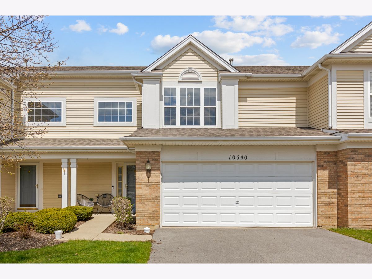 Homes & Townhomes Rented Southwind Huntley Illinois, 10540 Thornton