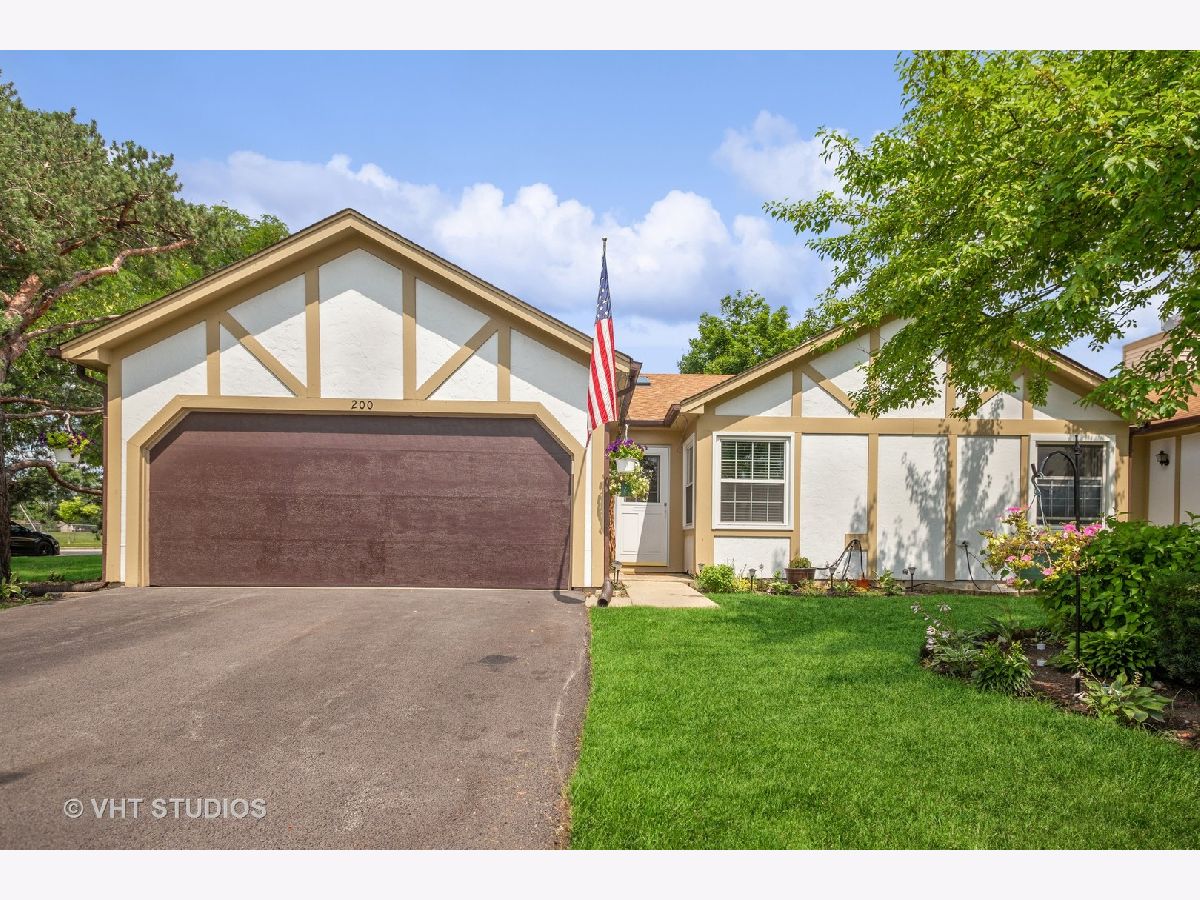 Townhomes & Condos & Homes Sold Streamwood Green Streamwood Illinois, 200 Whitewood