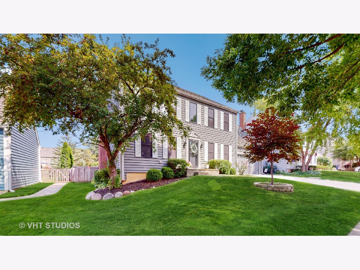Homes Sold Providence Village Gurnee Illinois, 513 Long Hill