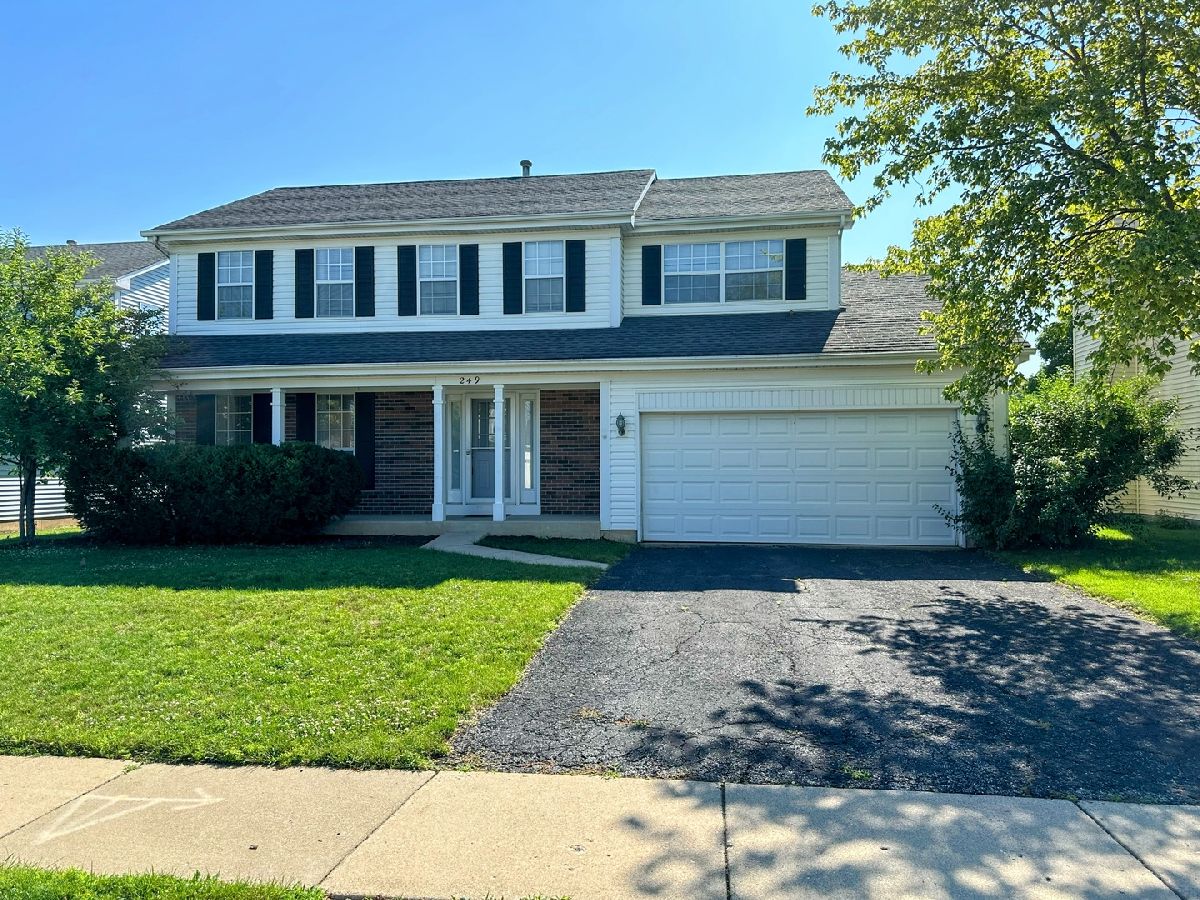 Homes & Townhomes Rented Cambridge Country Mundelein Illinois, 249 Stafford