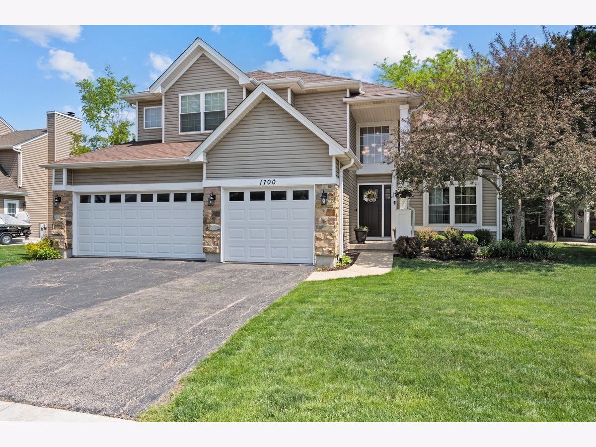 Homes & Townhomes Sold Highlands Algonquin Illinois, 1700 Edgewood