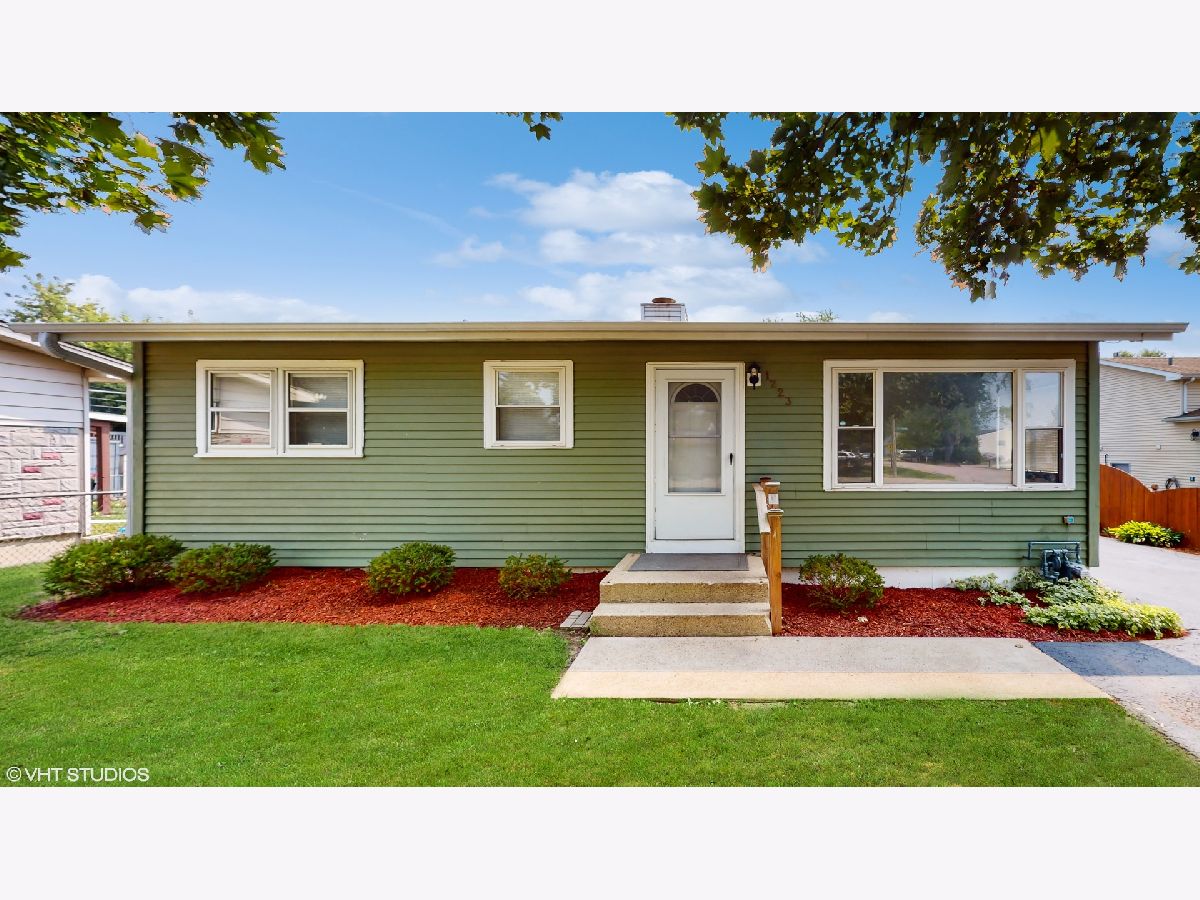 Homes Sold Hillwood Round Lake Beach Illinois, 1223 Brentwood