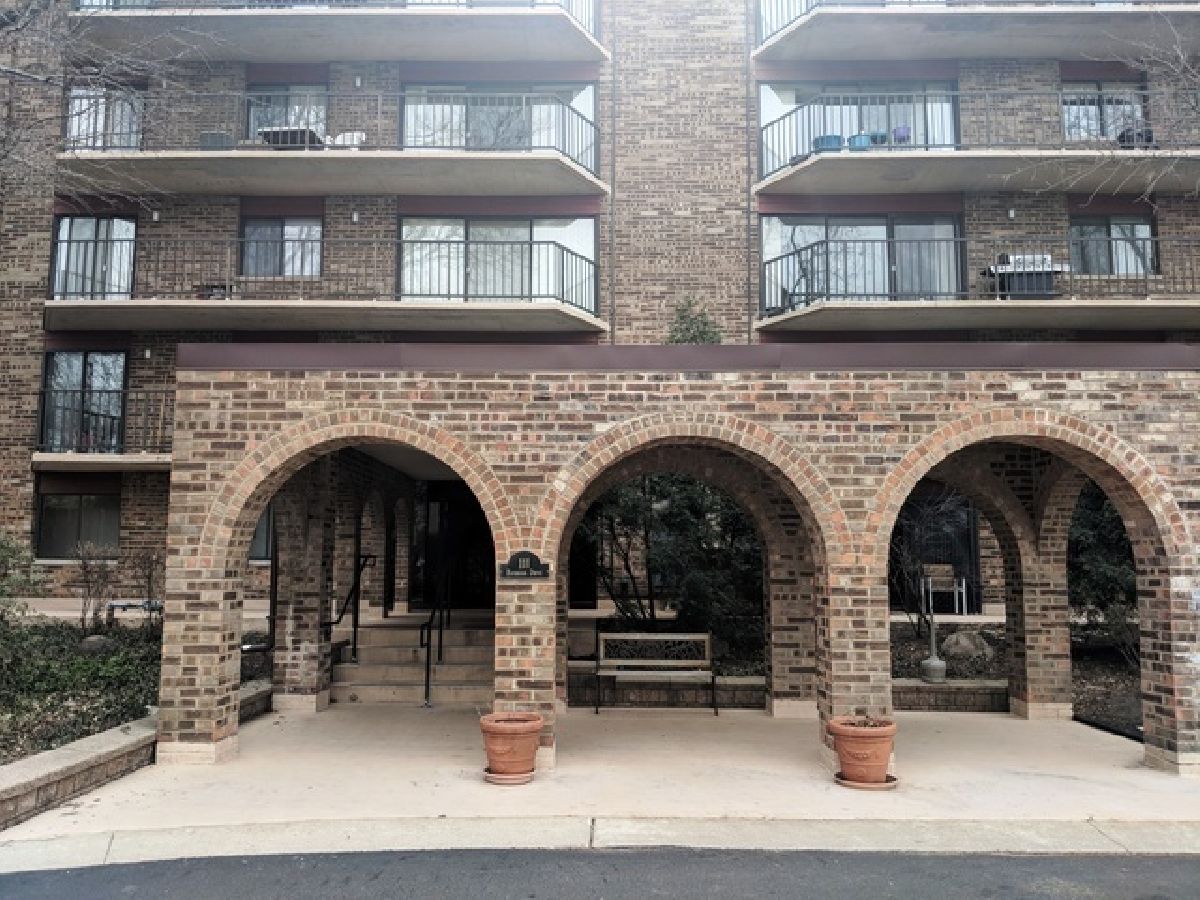 Condominiums Rented Baybrook Palatine Illinois, 111 Baybrook