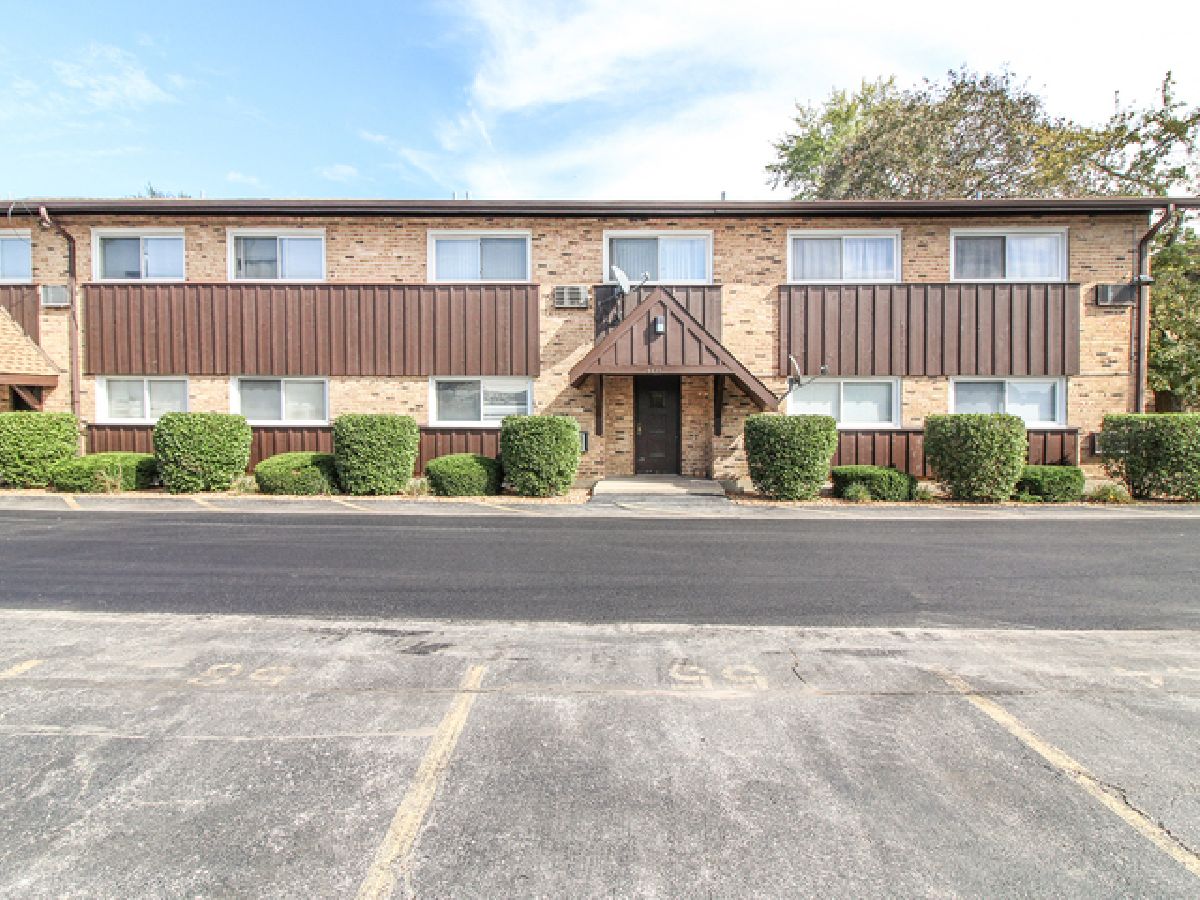 Condominiums Sold Arbor Park Downers Grove Illinois, 4439 Arbor