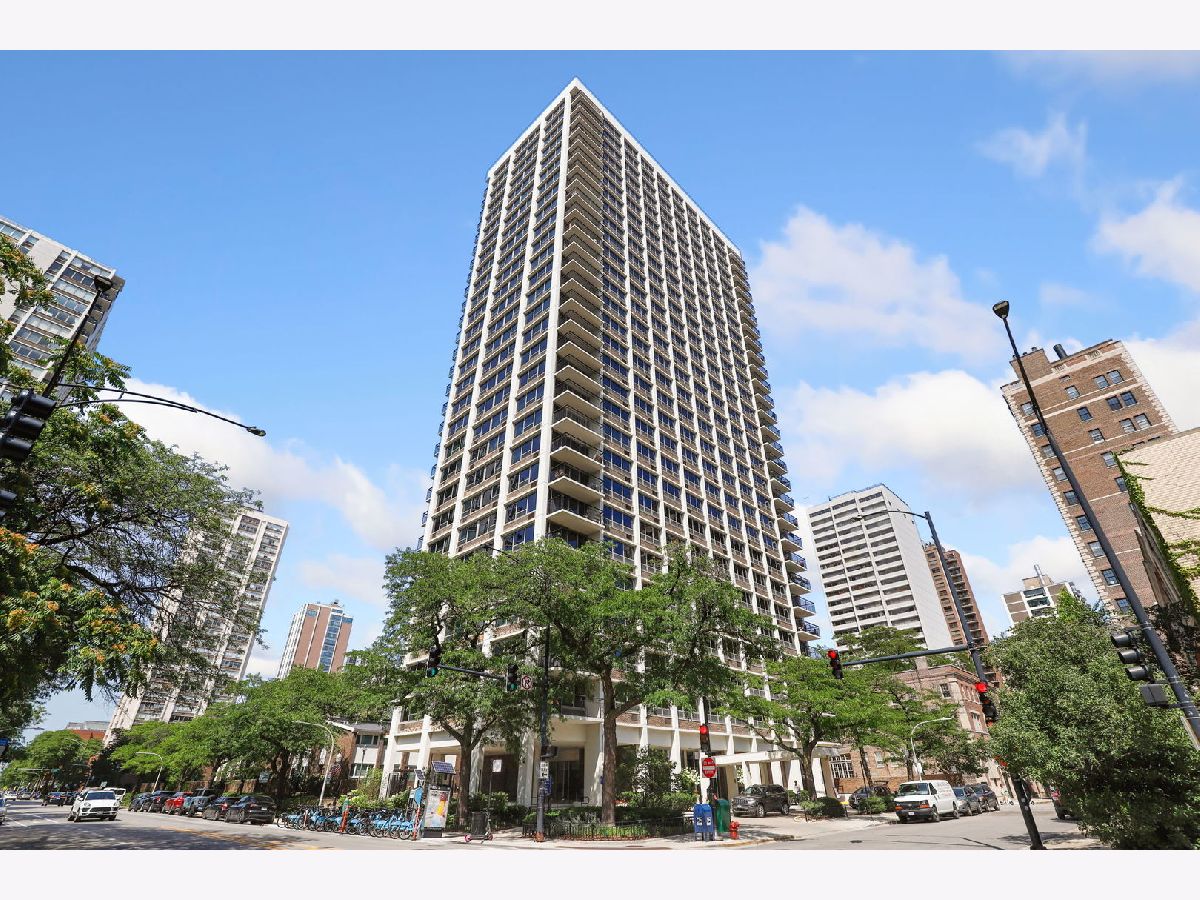 Condominiums Sold Lowell House Chicago Illinois, 88 Schiller