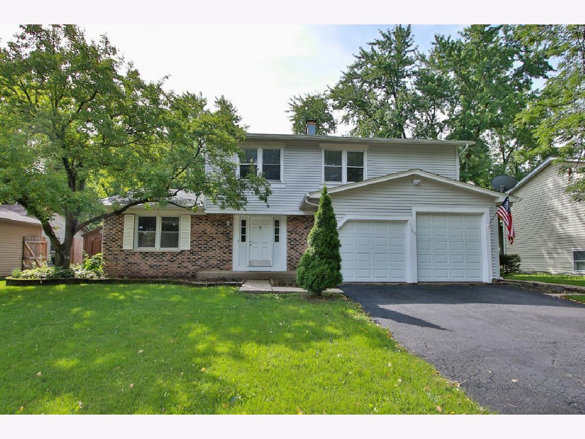 Homes Sold Green Hills Aurora Illinois, 1189 Cumberland