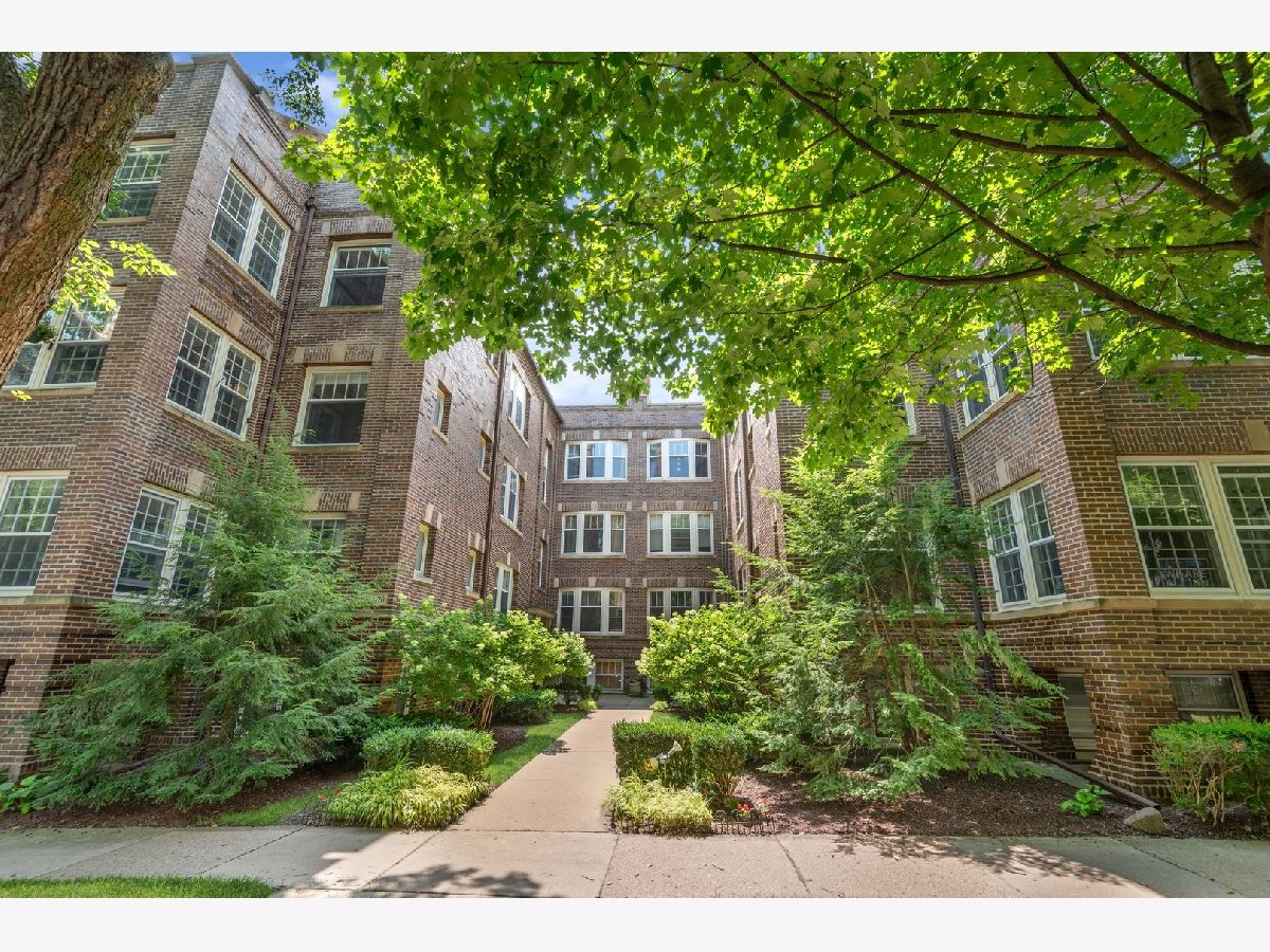Condominiums Sold Hamilton Club Evanston Illinois, 422 Hamilton