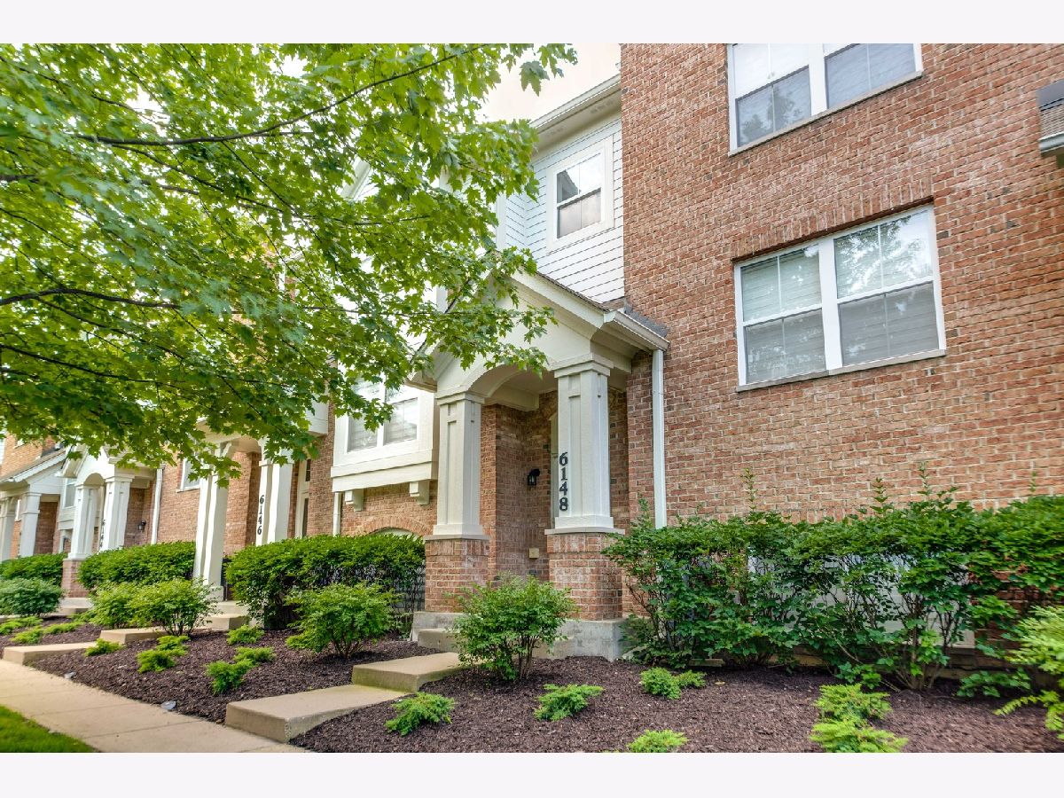 Townhomes & Condos Rented Trafalgar Square Morton Grove Illinois, 6148 Mayfair