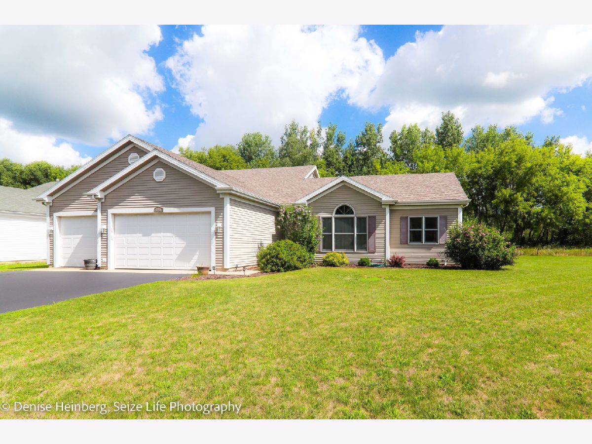 Homes & Condos & Townhomes Sold Deerpass Greens Marengo Illinois, 850 Woodbine