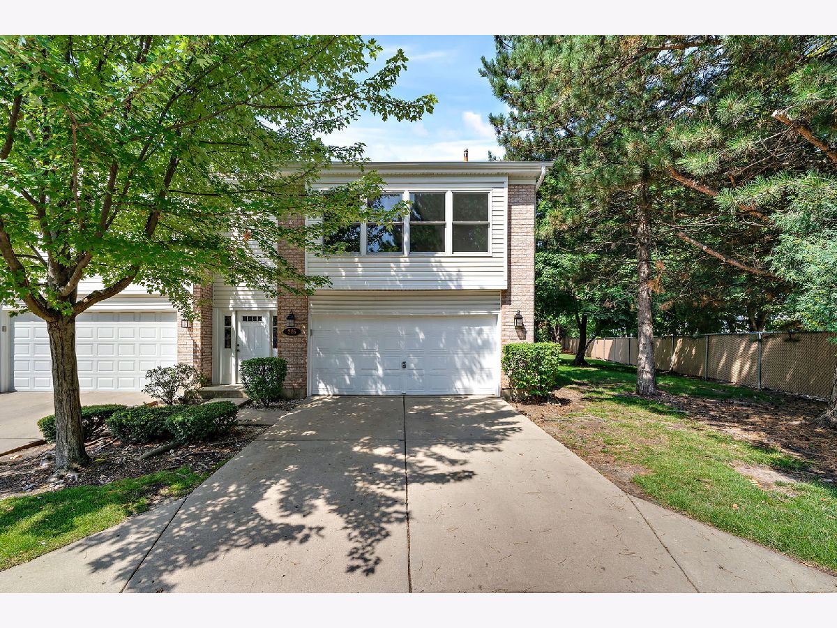 Townhomes & Homes Sold Tall Oaks Wood Dale Illinois, 226 Jessica