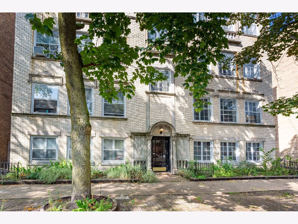 Condos & Townhomes & Homes Sold Rogers Park Chicago Illinois, 7362 Damen