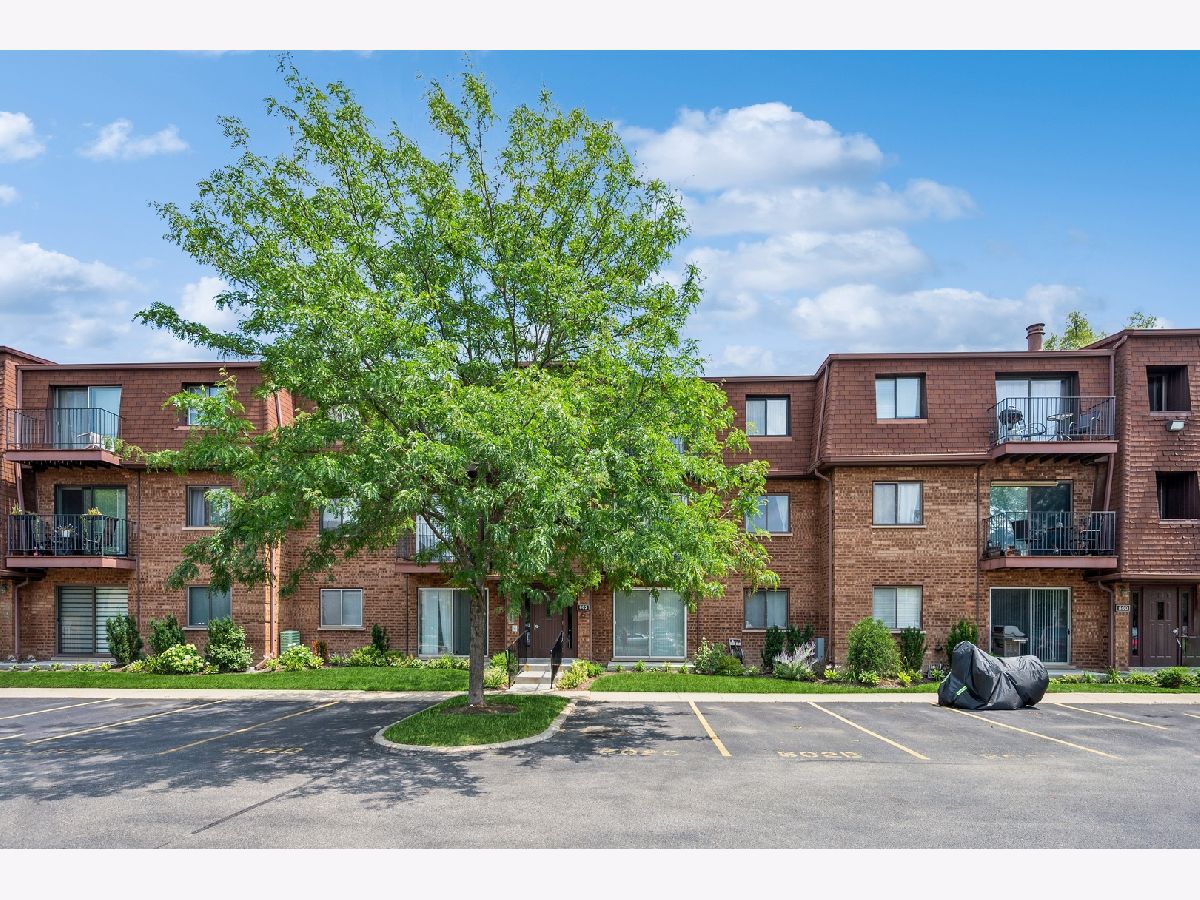 Condominiums Sold Cobblestone Glenview Illinois, 602 Cobblestone